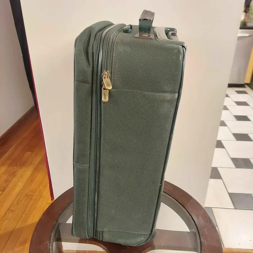 Hartmann Tweed 22